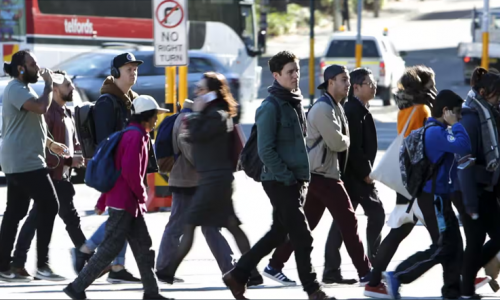 Dân số Úc tăng 2.5% trong 1 năm, di dân ròng chiếm 83% mức tăng dân số