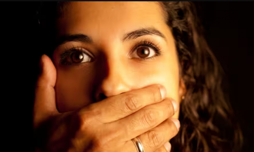 Những nạn nhân sau các cuộc hôn nhân cưỡng bức có thể mâu thuẫn về việc lên tiếng