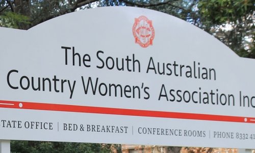 Một nghi phạm đã ăn cướp hơn 30.000 đô-la của hiệp hội Phụ Nữ Miền Quê Nam Úc tại hội chợ Royal Adelaide Show