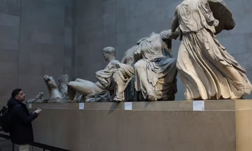 Trận đấu giữa Thủ tướng Anh và người đồng cấp Hy Lạp vì các bức tượng điêu khắc Parthenon bằng đá cẩm thạch - Parthenon Marbles.