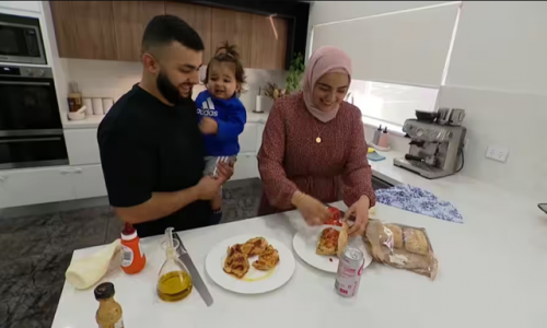 Cộng đồng Hồi giáo ở Úc hoảng loạn vì thịt gà có thể không đạt tiêu chuẩn Halal