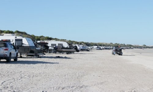 Hội đồng Kingston nộp đơn yêu cầu được miễn các giới hạn tốc độ mặc định mới 'phi thực tế' trên các bãi biển ở tiểu bang Nam Úc
