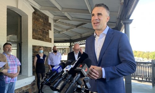 Thủ hiến Peter Malinauskas thông báo cuộc đua siêu xe Adelaide 500 sẽ trở lại trong năm 2022