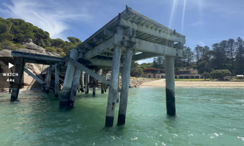 Cầu cảng Horseshoe Bay 172 tuổi tại Port Ellio bắt đầu được sửa chữa trong khi số phận của các cầu cảng khác ở Nam Úc vẫn trong tình trạng lấp lửng
