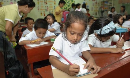 Philippines: Gần 1.000 khu vực thiếu trường tiểu học