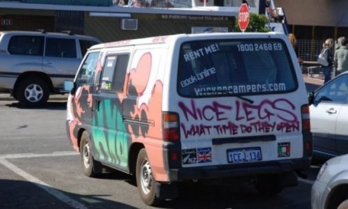 Các khẩu hiệu xúc phạm trên các xe cộ, bao gồm cả xe của công ty Wicked Campers, bị cấm ở Nam Úc.
