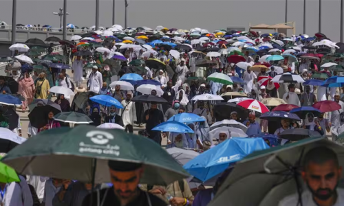 Hơn một ngàn người chết trong cuộc hành hương về Mecca vì nắng nóng