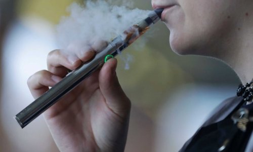 Úc cấm nhập khẩu và sử dụng thuốc lá điện tử có chứa nicotine.
