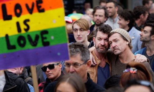 Úc hình sự hóa tội chữa bệnh đồng tính