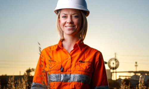 Công nhân ở mỏ đồng Carrapateena của công ty khai khoáng OZ Minerals Nam Úc đang xem xét cách thức giảm thiểu khí thải carbon.