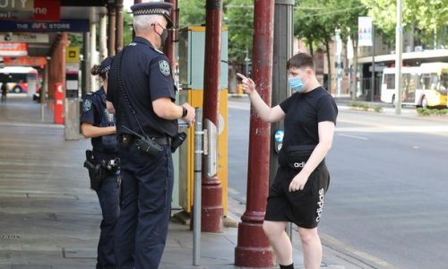 Cảnh sát Nam Úc bắt đầu tuần tra đường phố khi tiểu bang bước vào ngày đầu tiên của lệnh phong tỏa.