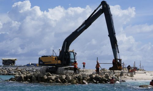 Biển Đông: Trung Quốc trắc nghiệm Philippines, dồn tàu đến Thị Tứ, tuần tra quanh Scarborough