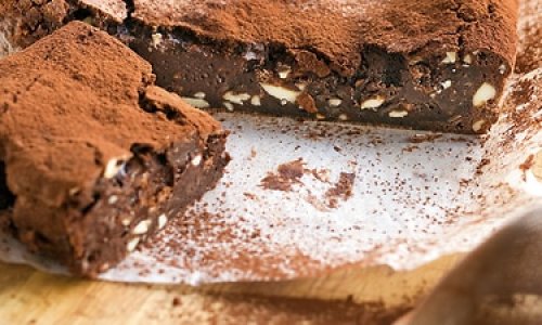 Chủ quán cà phê bị phạt $15,000 vì bán bánh brownie tẩm cần sa