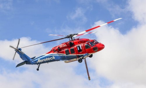Công ty Aerotech mua máy bay trực thăng Black Hawks của Mỹ để củng cố đội chữa cháy rừng.