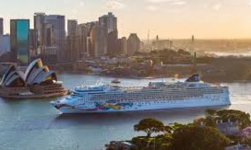 Công ty điều hành tàu du lịch trấn an công chúng sau các báo cáo 'sai' về việc bị cấm vào cảng Sydney Harbour.