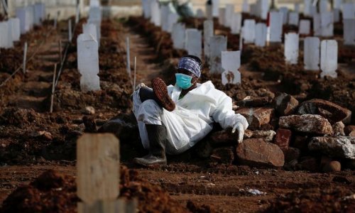 Số ca tử vong ở Jakarta tăng cao, Indonesia 'choáng váng' vì Covid-19
