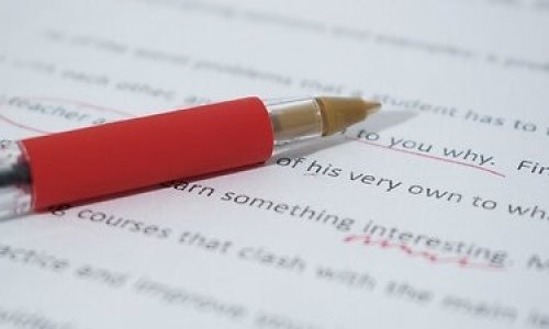 Sinh viên gian lận luận văn có thể đối mặt rủi ro bị ‘tống tiền’