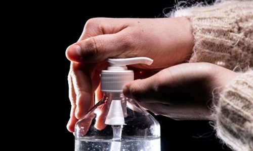 Anh Quốc khẩn cấp thu hồi nước rửa tay ‘Made in China' do không thể khử trùng và chứa chất độc hại.