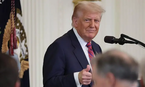 Chánh quyền Trump yêu cầu công bố tài liệu liên quan tài phiệt ấu dâm Epstein