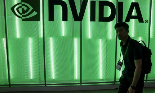 Để có được giấy phép xuất cảng chip vào Trung Quốc, cả NVIDIA và AMD đã đồng ý nộp 15% doanh thu cho chánh phủ Mỹ.