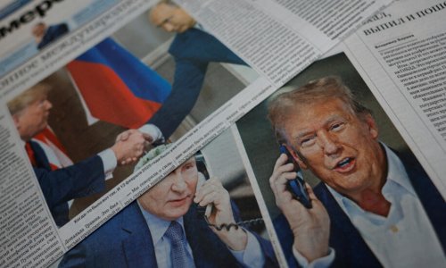 Sau cuộc điện đàm với Putin, Trump cảnh báo hòa bình ở Ukraine « còn xa vời »