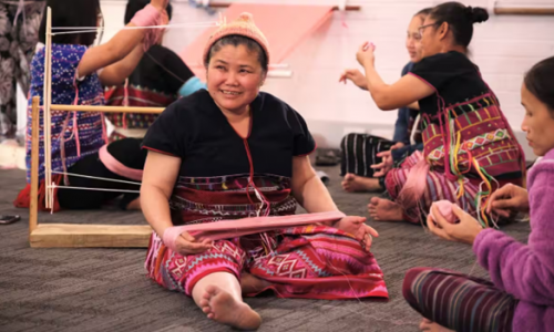 Người Karen tị nạn ở Úc gìn giữ nghề dệt truyền thống và khát vọng hồi sinh văn hóa