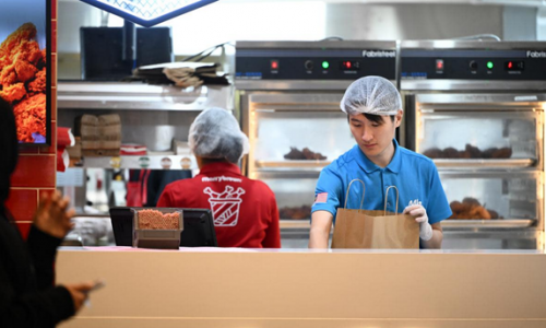 Đề xướng tăng thuế GST kèm khoản hỗ trợ $3,300: Táo bạo nhưng gây tranh cãi