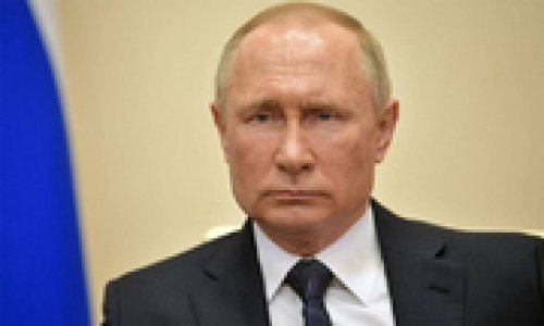 Putin cho dân nghỉ có lương hết tháng 4
