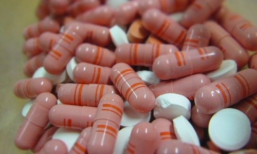 Mỹ đầu tư 3,2 tỷ USD phát triển thuốc uống kháng COVID-19