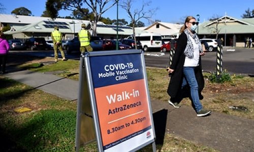 Cập nhật COVID-19 (3/8/2021): Giới chức NSW và Queensland thúc giục người dân hãy ở nhà