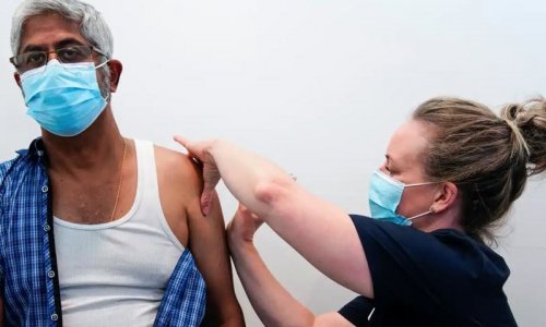 Úc cảnh báo hậu quả trì hoãn tiêm vắc-xin Covid-19