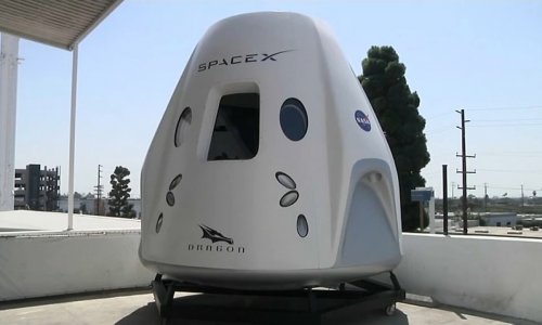 SpaceX đã sẵn sàng cho chuyến bay đầu tiên có người lái vào vũ trụ