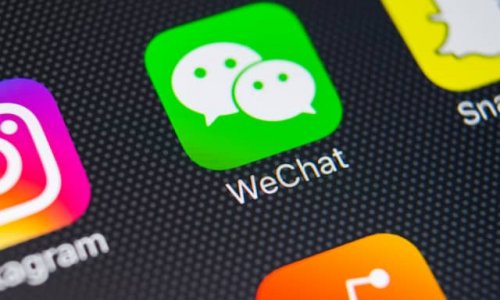 Lộ lý lịch bất thường của nguyên đơn kiện chính quyền Trump cấm WeChat