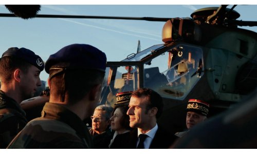 Tổng thống Pháp thông báo thiết lập chế độ quân dịch trên cơ sở tự nguyện