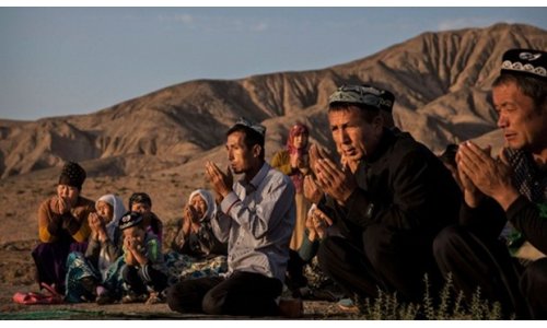 Cuộc đàn áp của Trung Quốc đối với người Duy Ngô Nhĩ (Uyghurs) tại Tân Cương (Xinjiang)