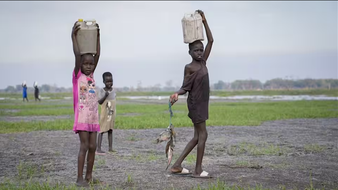 Liên Hiệp Quốc: Hàng ngàn người rời khỏi Sudan trong “cuộc khủng hoảng ly tán lớn nhất thế giới”