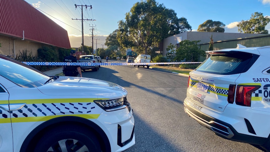 Cuộc điều tra án mạng được tiến hành sau khi thi thể của một thanh niên 21 tuổi được tìm thấy trên đường phố Adelaide