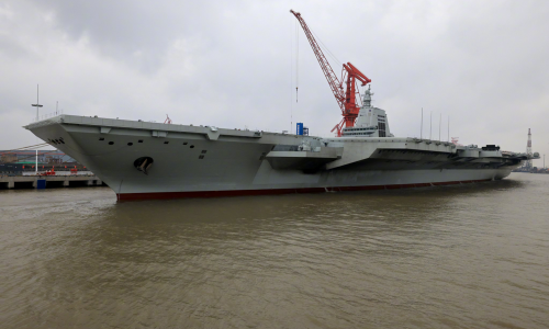 Trung Quốc phô diễn sức mạnh hải quân khi hạ thủy hàng không mẫu hạm mới