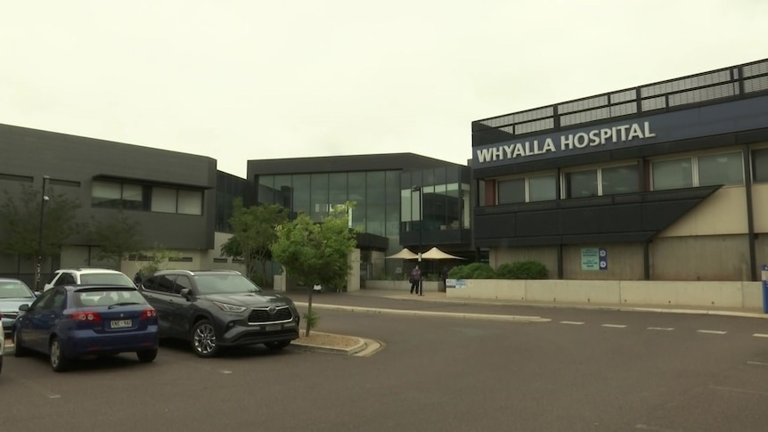 Thiếu nữ hộ sinh trầm trọng khiến dịch vụ bảo sanh tại Bệnh viện Whyalla phải đóng cửa vô thời hạn.