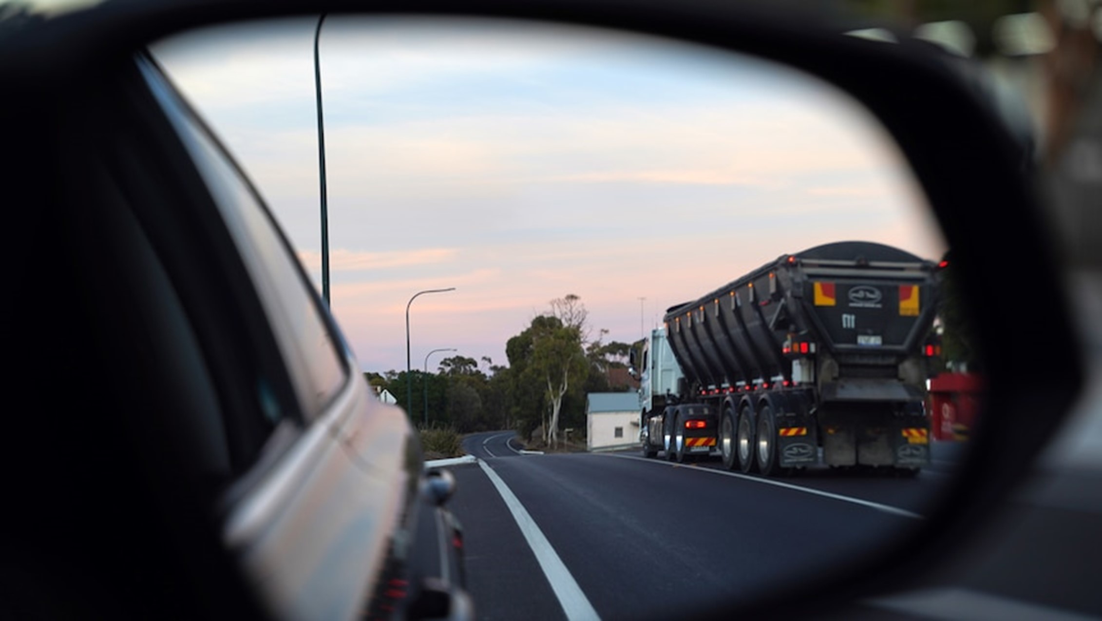 Tuyến đường tránh để xe tải hạng nặng không đi vào khu vực thành phố Greater Adelaide được đưa trở lại bàn thảo trước cuộc bầu cử liên bang
