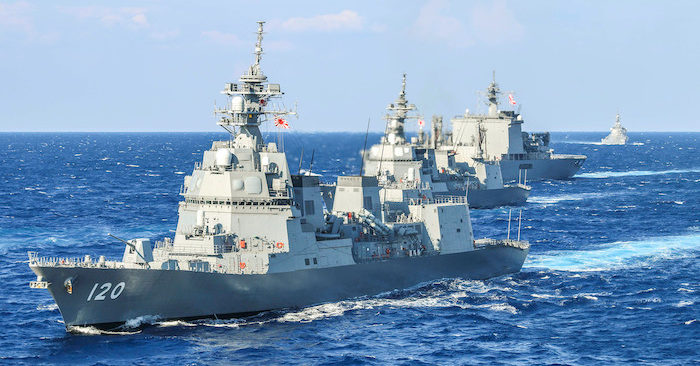Ám chỉ Trung Quốc ‘nguy hại và cường quyền’, Mỹ-Nhật-Úc thể hiện lập trường cứng rắn về Biển Đông