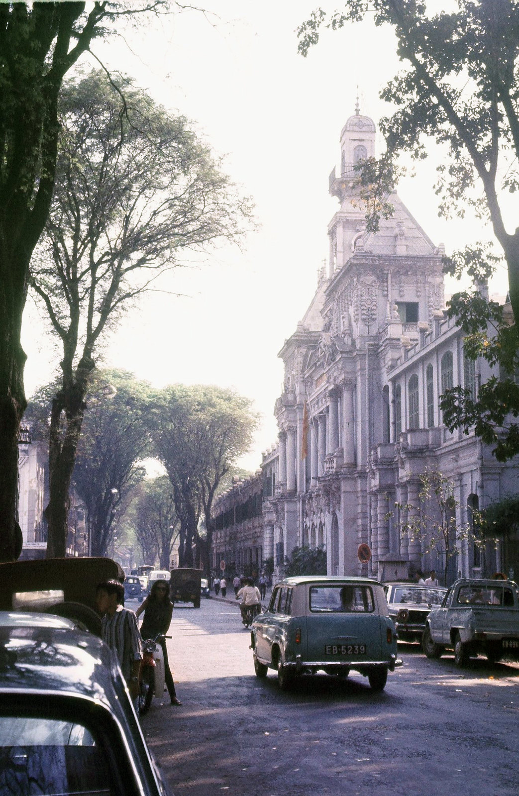 60 tấm ảnh màu thể hiện sự phồn hoa của Sài Gòn thập niên 1960-1970