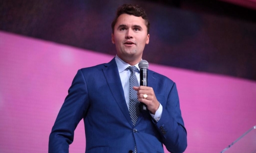 Charlie Kirk: Một Ngọn Lửa Bảo Thủ Tắt Đi Trong Bi Kịch
