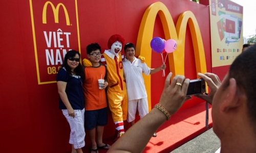 Sau Starbucks, đến McDonald’s trả mặt bằng thuê ở TP HCM