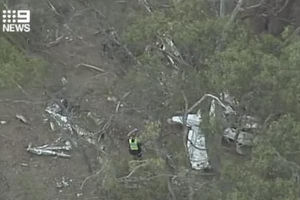 Hai máy bay đâm nhau giữa bầu trời nước Úc, không người nào sống sót