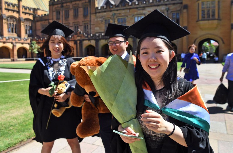 Sinh viên Trung Quốc đề nghị tự thuê máy bay sang Úc Đại Lợi học tiếp