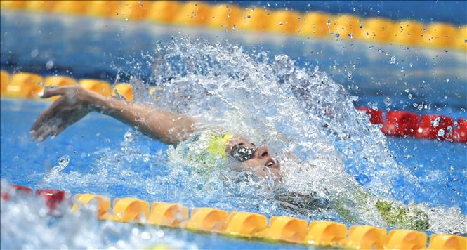 Kình ngư Úc, Kaylee McKeown, phá kỷ lục Olympic ở nội dung 100m bơi ngửa nữ