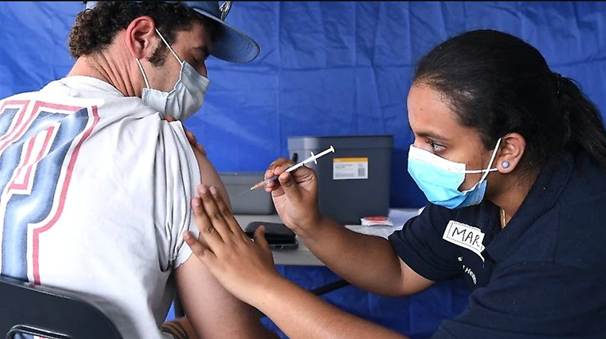80 phần trăm người Úc trên 16 tuổi đã được chích ngừa Covid đầy đủ hai mũi vaccine