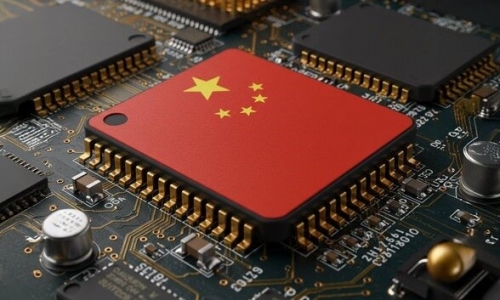 Tại sao Trung Quốc xuất cảng cơ sở hạ tầng AI, mà không phải vật tư bán dẫn?