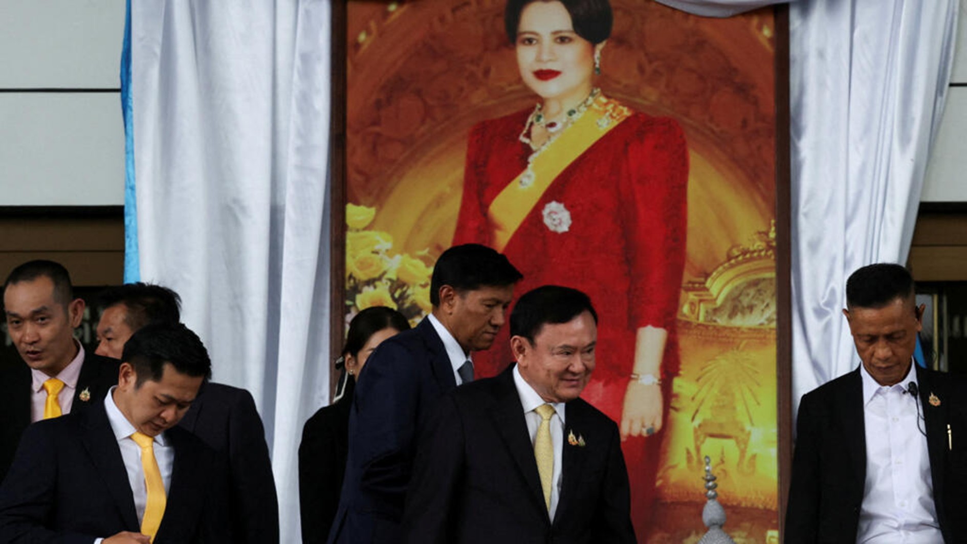 Thái Lan : Cựu thủ tướng Thaksin trắng án trong vụ khi quân